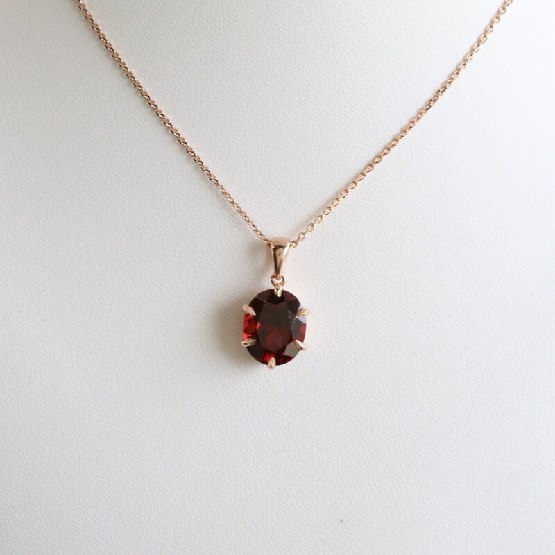 American Jewelry 14k Rose Gold 4.34ct Garnet Oval Solitaire Necklace