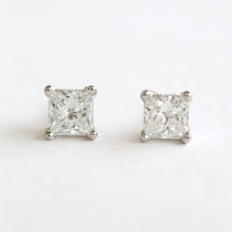 American Jewelry ESTATE 14k White Gold 1ctw Diamond Princess Cut Stud Earrings