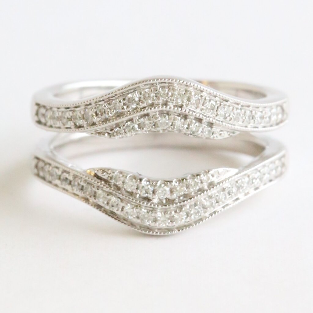American Jewelry 14k White Gold .40ctw Diamond Curved Ring Guard (size 7)