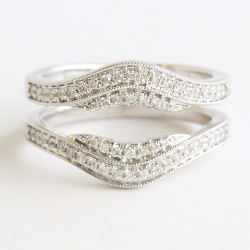American Jewelry 14k White Gold .40ctw Diamond Curved Ring Guard (size 7)