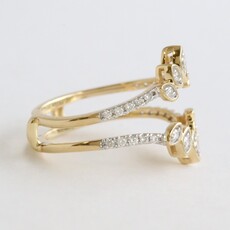 American Jewelry 14k White Gold .32ctw Round Diamond Marquise Bezel Contour Curved Ring Guard (Size 7)