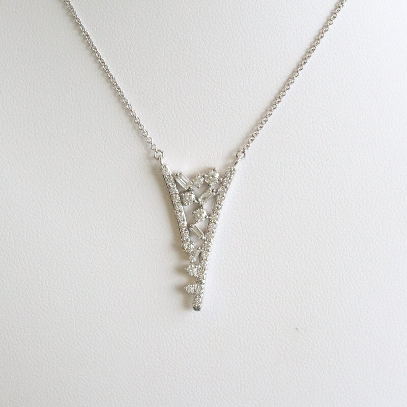 American Jewelry 14k White Gold .68ctw Diamond Round & Baguette V Open Design Necklace