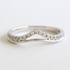 American Jewelry 14k White Gold .24ctw Diamond Curved Contour Band Ring (Size 7)