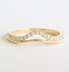 American Jewelry 14k Yellow Gold .24ctw Diamond & Smooth Curved Contour Wedding Band (Szie 7)