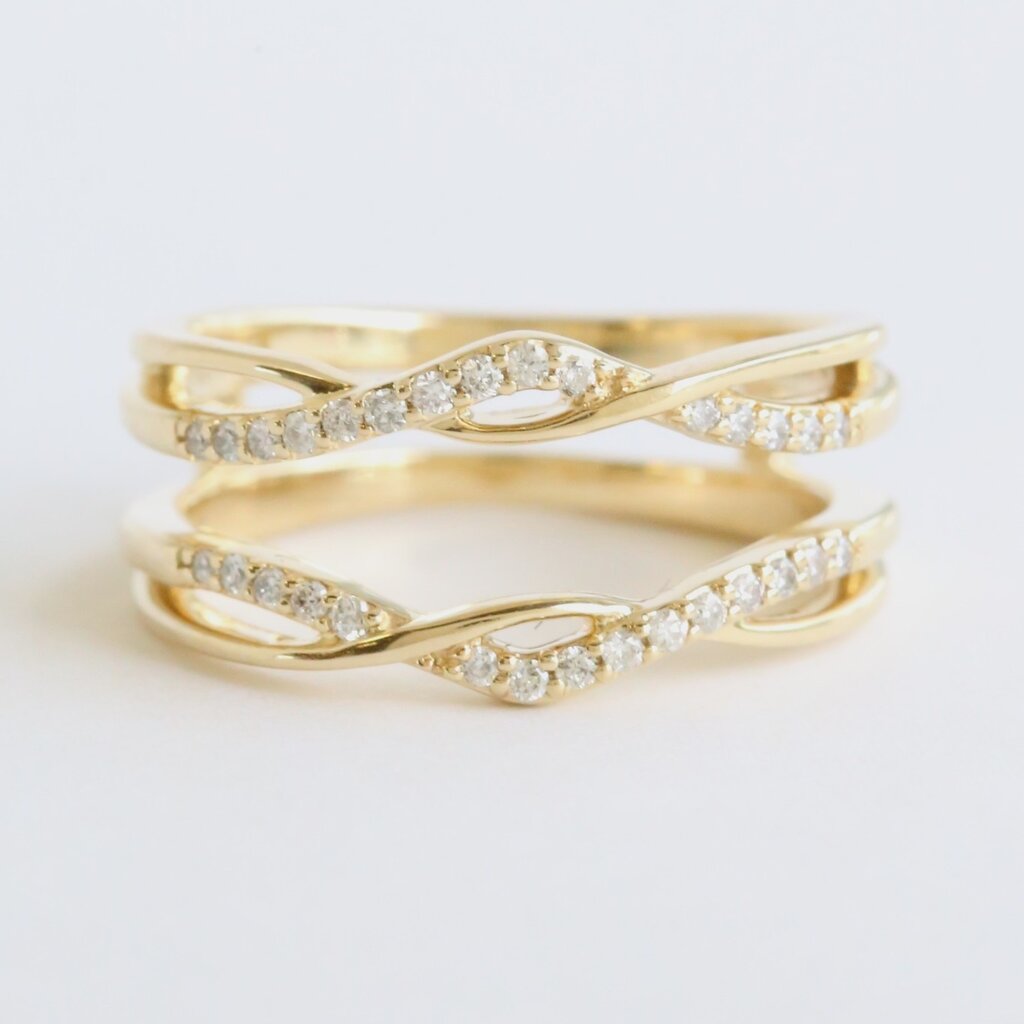 American Jewelry 14k Yellow Gold .32ctw Diamond Infinity Ring Guard (Size 7)