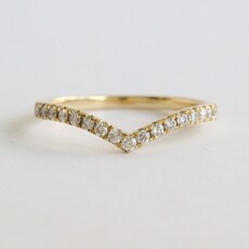 American Jewelry 14k Yellow Gold .24ctw Diamond V Contour Wedding Band (Size 7)