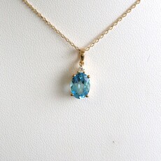 American Jewelry 14k Yellow Gold Blue Topaz Diamond Accent Oval Necklace