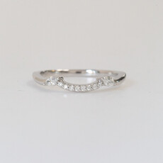 American Jewelry 14k White Gold 1/6ctw Marquise and Round Diamond Contour Wedding Band (Size 7)