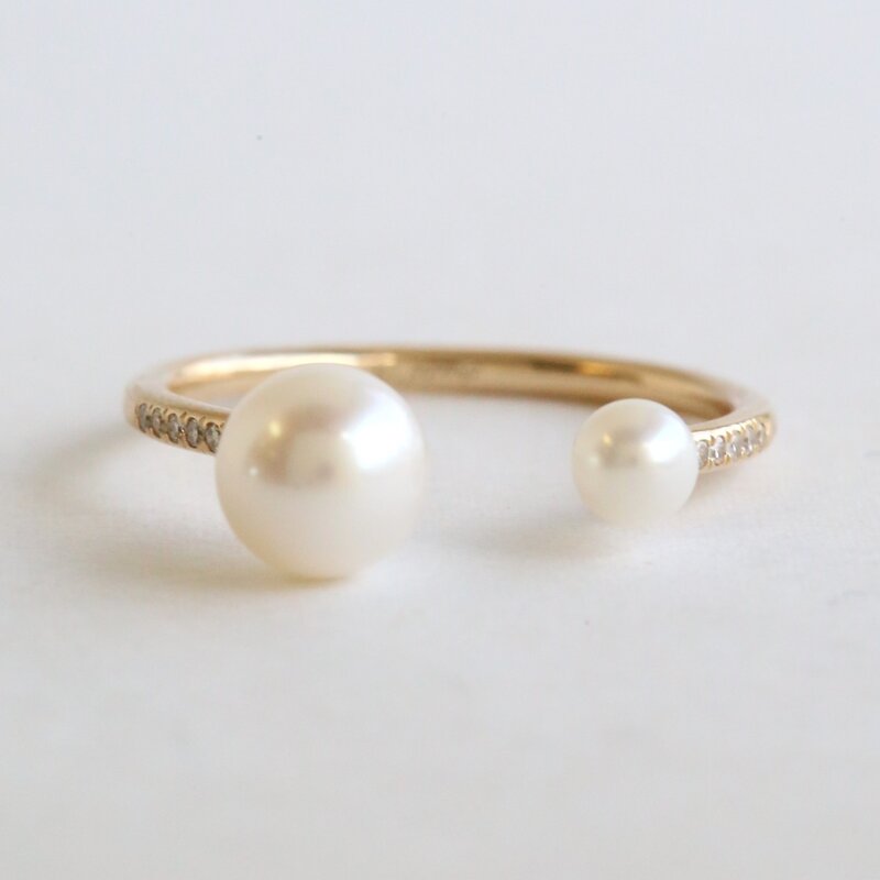 American Jewelry 14k Yellow Gold .04ctw Diamond & Pearl Open Wrap Ring