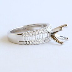 American Jewelry 14k White Gold 1.06ctw Diamond Round & Baguette Semi Mount Engagement Ring