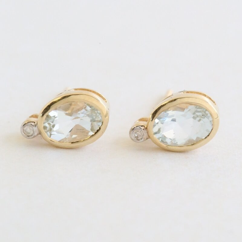 American Jewelry 10k Yellow Gold Aquamarine Diamond Bezel Stud Earrings