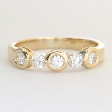 American Jewelry 14k Yellow Gold .47ctw Diamond Alternating Bezel Wedding Band