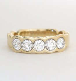 American Jewelry 14k Yellow Gold 1.00ctw Diamond 5 Stone Wedding Band Ring