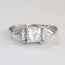 American Jewelry Platinum 1.67ctw (1.01 F/VVS2 GIA Ctr) Princess & Trillion Three Stone Engagement Ring