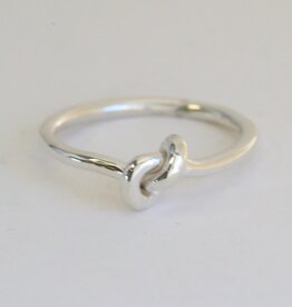 American Jewelry Sterling Silver Knot Ring