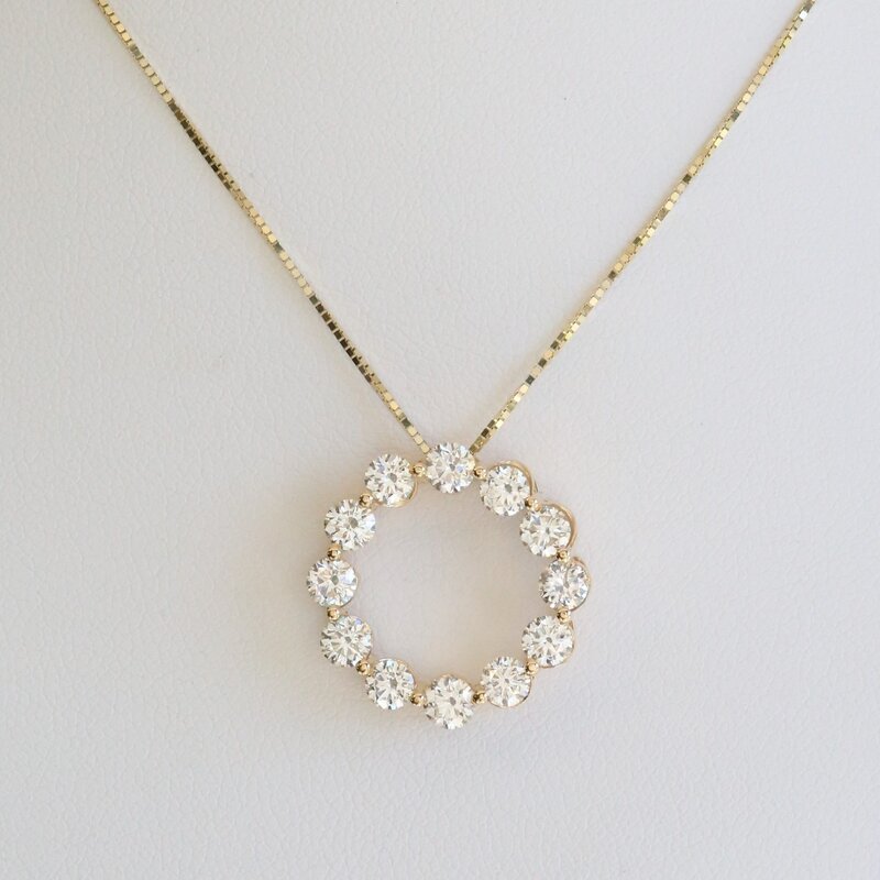 American Jewelry 14k Yellow Gold 1.88ctw Diamond Open Circle Necklace
