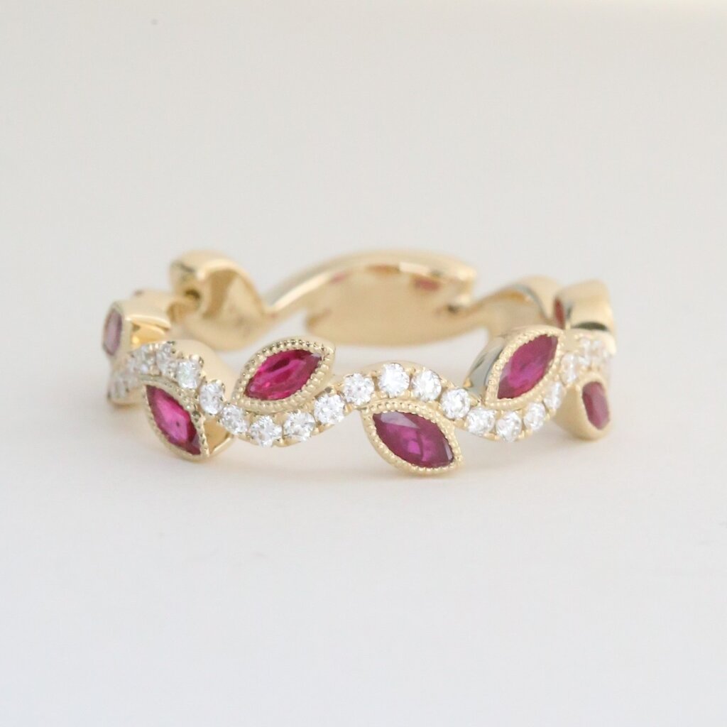 American Jewelry 14k Yellow Gold .28ctw Diamond .50ctw Ruby Vine Ring