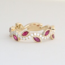 American Jewelry 14k Yellow Gold .28ctw Diamond .50ctw Ruby Vine Ring