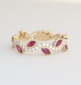 American Jewelry 14k Yellow Gold .28ctw Diamond .50ctw Ruby Vine Ring