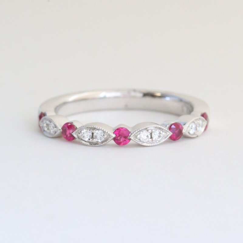 American Jewelry 14k White Gold .27ctw Ruby .10ctw Diamond Scalloped Band Ring