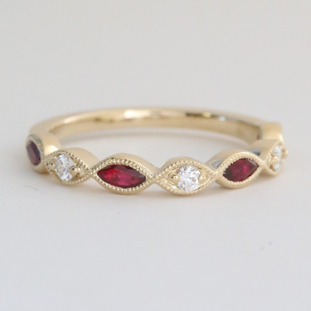 American Jewelry 14k Yellow Gold .10ctw Diamond .44ctw Ruby Scalloped Milgrain Band Ring