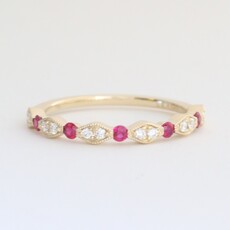 American Jewelry 14k Yellow Gold .12ctw Diamond .18ctw Ruby Scalloped Milgrain Band Ring