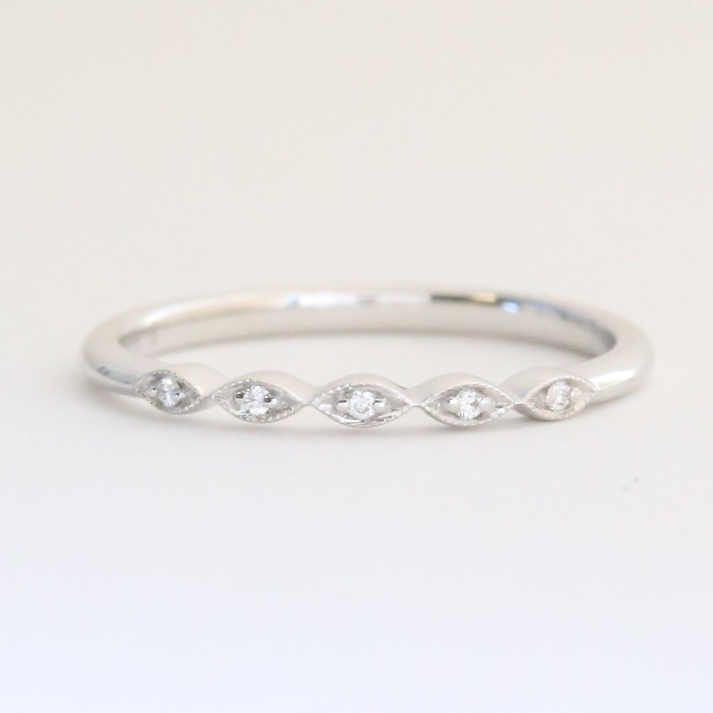 American Jewelry 14k White Gold .03ctw Diamond Accent Milgrain Wedding Band