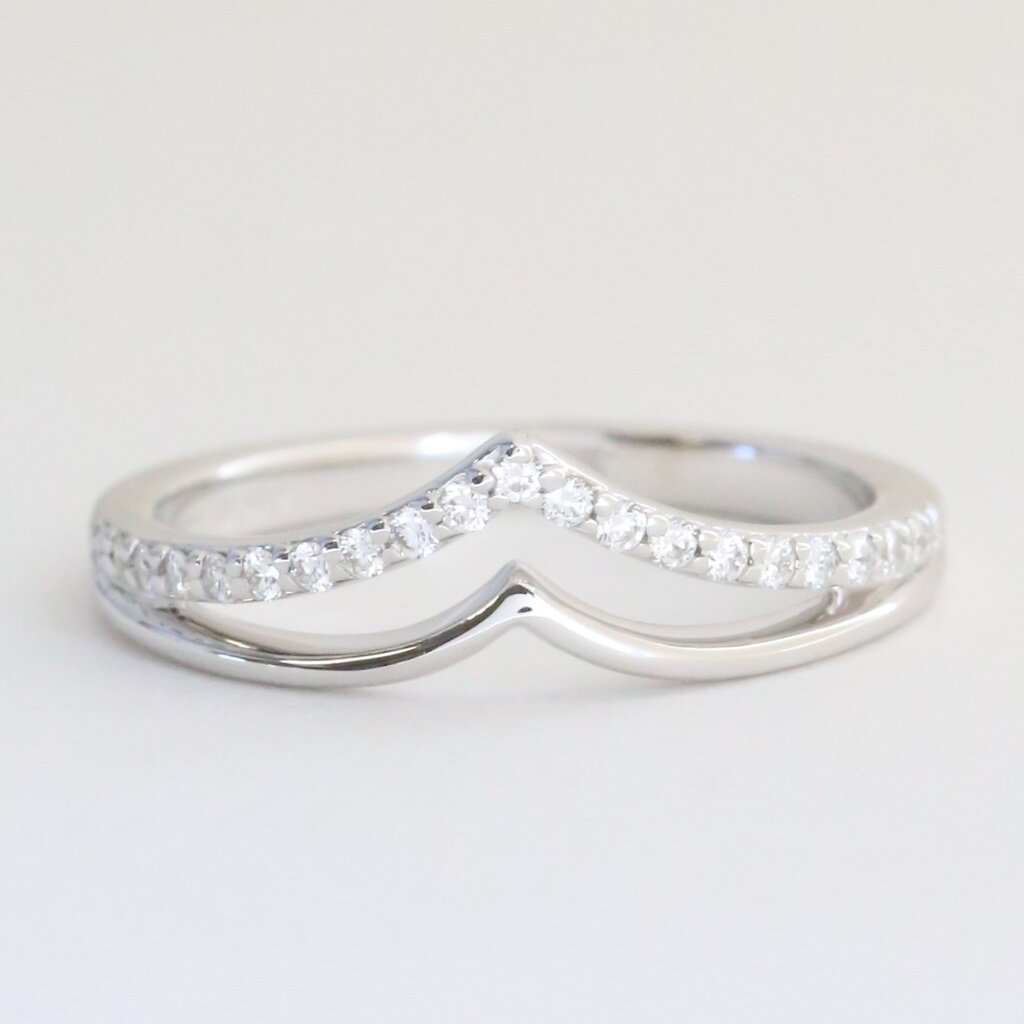 American Jewelry 14k White Gold .17ctw Diamond Double V Contour Wedding Band