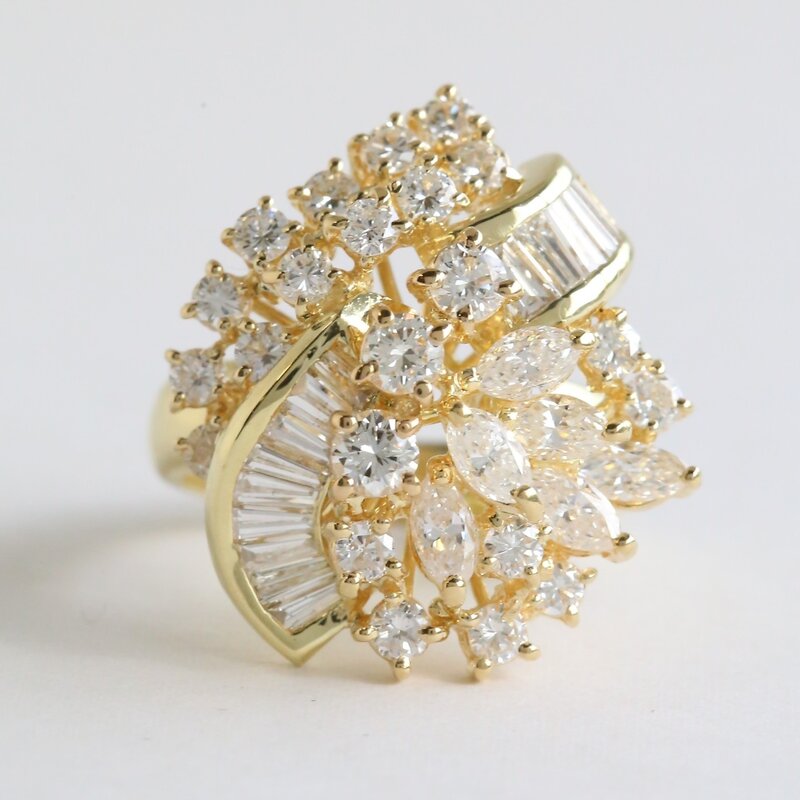 American Jewelry ESTATE 18k Yellow Gold 3.5ctw Diamond Baguette & Round Domed Fashion Ring