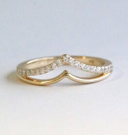 American Jewelry 14k Yellow Gold .17ctw Diamond Double V Contour Wedding Band