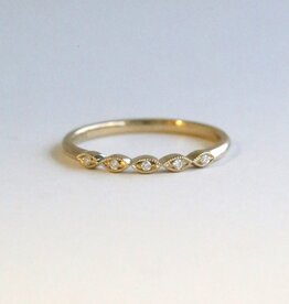 American Jewelry 14k Yellow Gold Milgrain Scalloped Diamond Accent Wedding Band