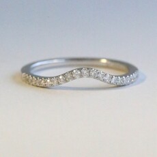 American Jewelry 14k White Gold .15ctw Diamond Contour Wedding Band
