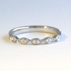 American Jewelry 14k White Gold .13ctw Diamond Milgrain Wedding Band
