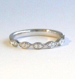 American Jewelry 14k White Gold .13ctw Diamond Milgrain Wedding Band