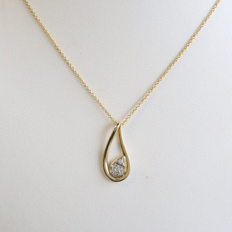 American Jewelry 14k Yellow Gold .06ctw Diamond Teardrop Open Necklace