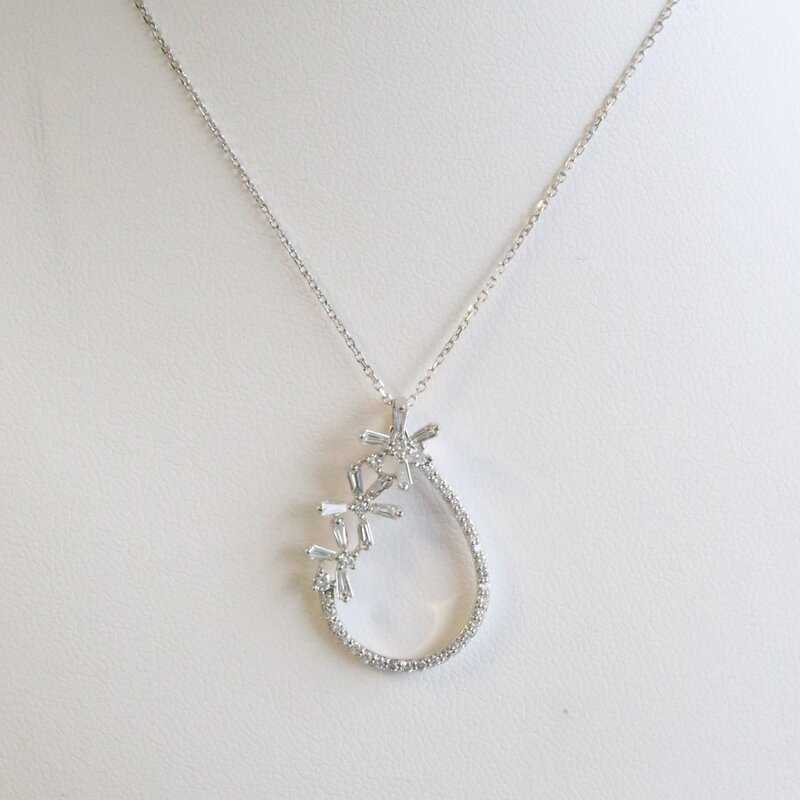 American Jewelry 14k White Gold .60ctw DIamod Baguette and Round Shape Flower Open Pear Necklace