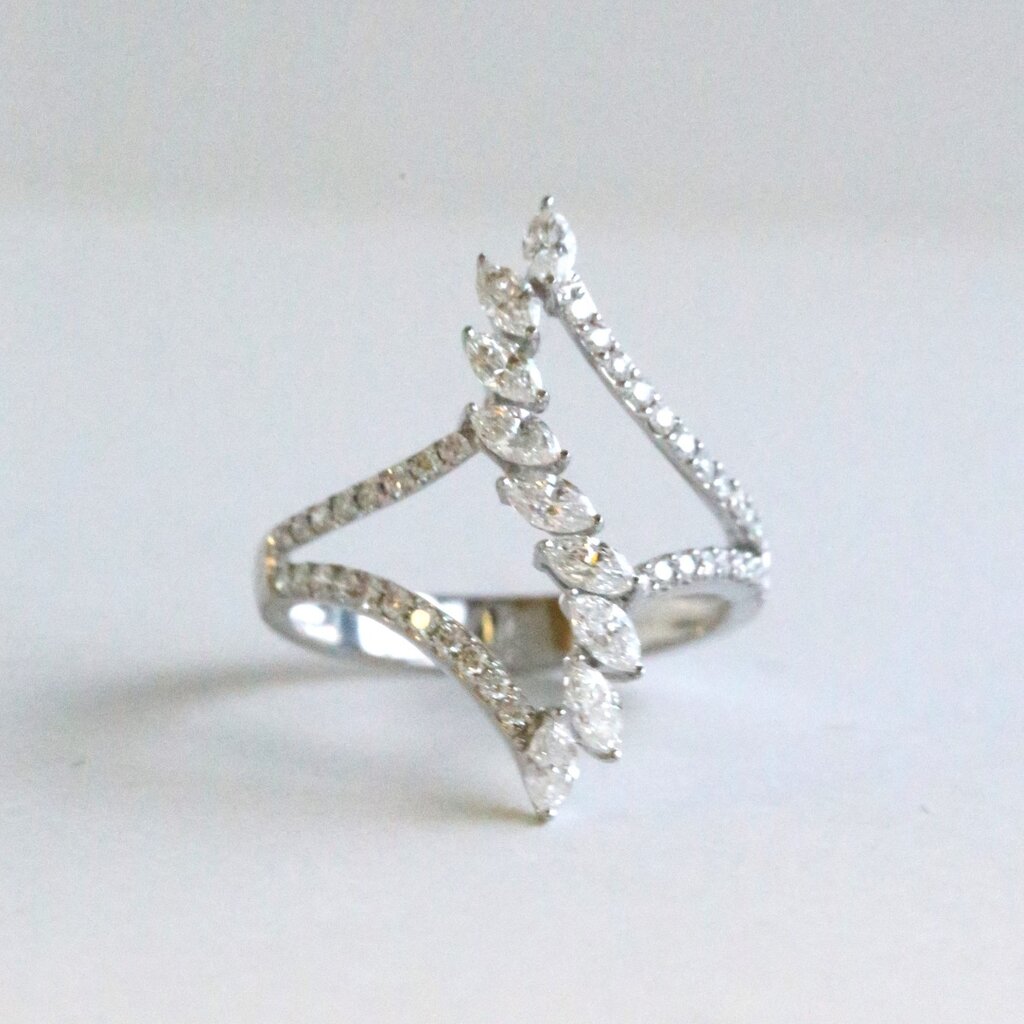 American Jewelry 18K White Gold .88ctw Diamond Marquise & Round Open Fashion Ring