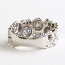 American Jewelry 18k White Gold .46ctw Sapphire .20ctw Diamond Bezel Bubble Ring