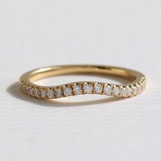 American Jewelry 18k Yellow Gold .19ctw Diamond Curved Contour Band