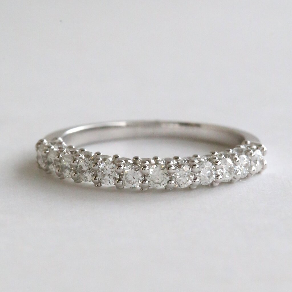 American Jewelry 18k White Gold 1.07ctw Diamond Double Edged Straight Wedding Band