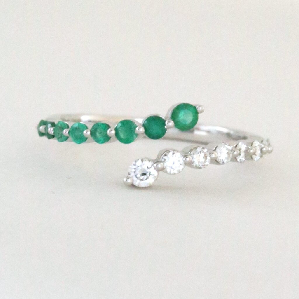 American Jewelry 14k White Gold .29ctw Emerald .27ctw Diamond Bypass Ring