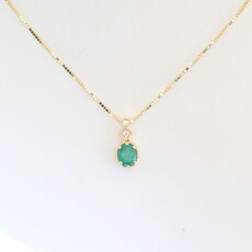 American Jewelry 14k Yellow Gold .50ct Emerald .03ctw Diamond Accent Milgrain Oval Necklace