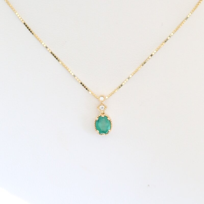 American Jewelry 14k Yellow Gold .50ct Emerald .03ctw Diamond Accent Milgrain Oval Necklace
