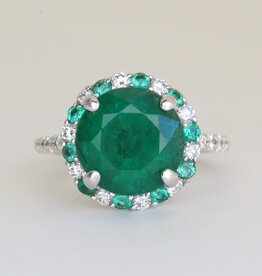 American Jewelry 18k White Gold 5.55ctw Emerald .62ctw Diamond Halo Round Ring