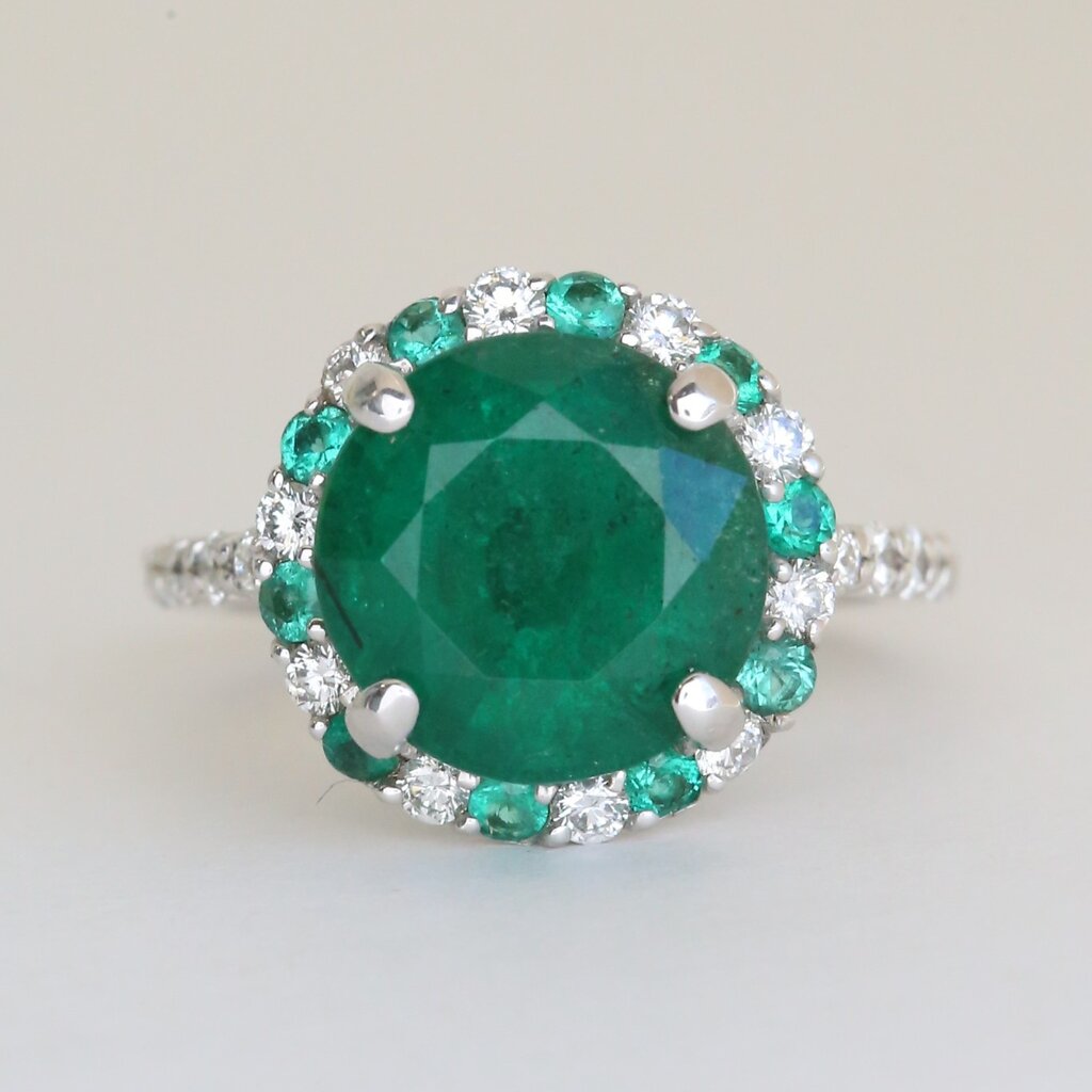 American Jewelry 18k White Gold 5.55ctw Emerald .62ctw Diamond Halo Round Ring