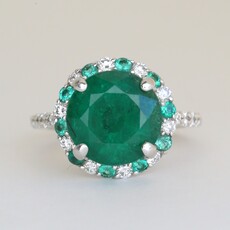 American Jewelry 18k White Gold 5.55ctw Emerald .62ctw Diamond Halo Round Ring