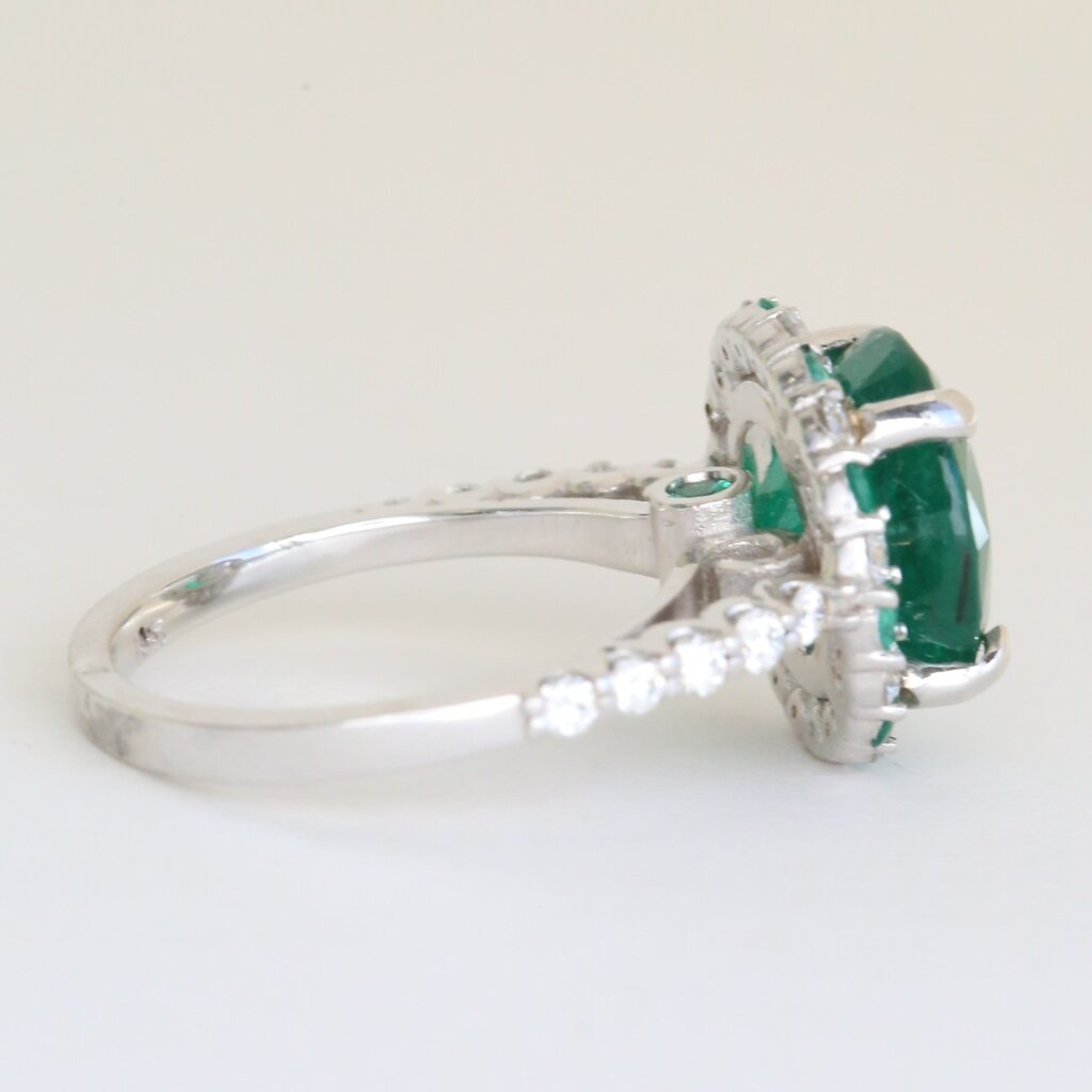 American Jewelry 18k White Gold 5.55ctw Emerald .62ctw Diamond Halo Round Ring