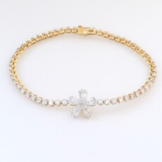 American Jewelry 14k Yellow Gold 3.02ctw Diamond Round & Baguette Flower Bracelet