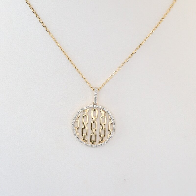 American Jewelry 14k Yellow Gold .16ctw Diamond Chain Link Pendant Halo Necklace