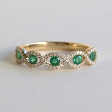American Jewelry 14k Yellow Gold .38ctw Emerald .25ctw Diamond Infinity Ring